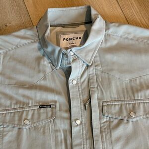 Poncho Light grey Button-Up Short sleeve shirt